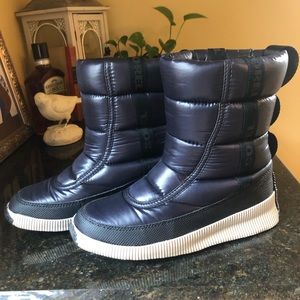 Sorel Out ‘N About Puffy Mid Waterproof Snow Boot